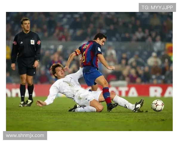 足球巨星精彩瞬间回顾点燃激情与梦想的完美时刻 足球巨星精彩瞬间回顾点燃激情与梦想的完美时刻