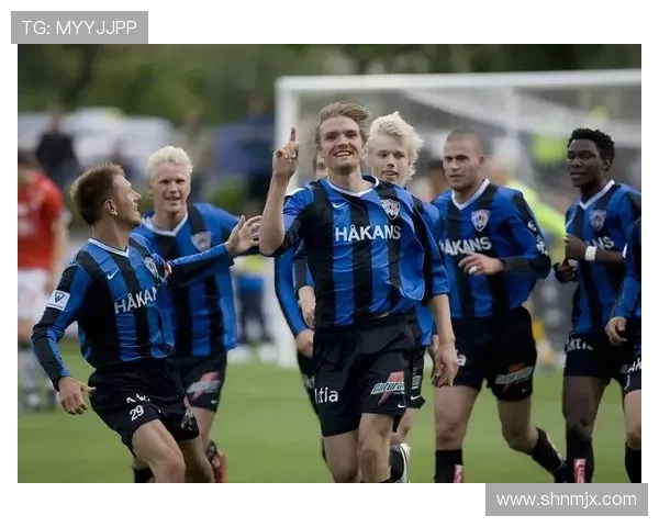 足球明星表现起伏不定的背后原因与影响分析 足球明星表现起伏不定的背后原因与影响分析